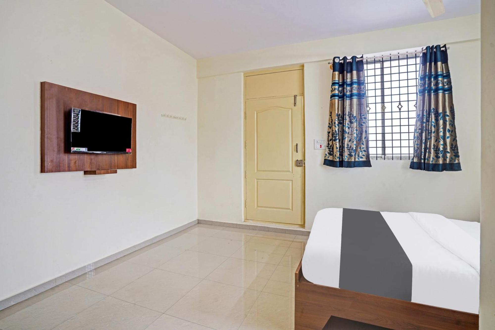 Hotel O Sv Lodge Bangalore Esterno foto