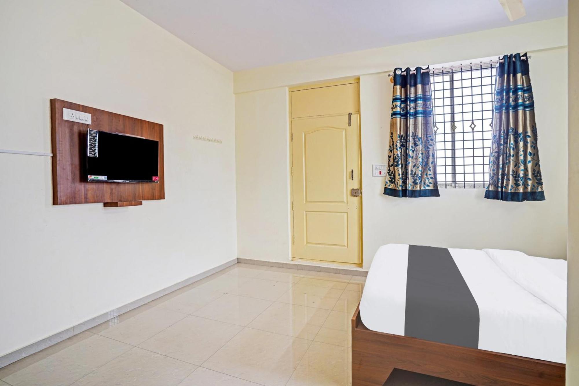 Hotel O Sv Lodge Bangalore Esterno foto