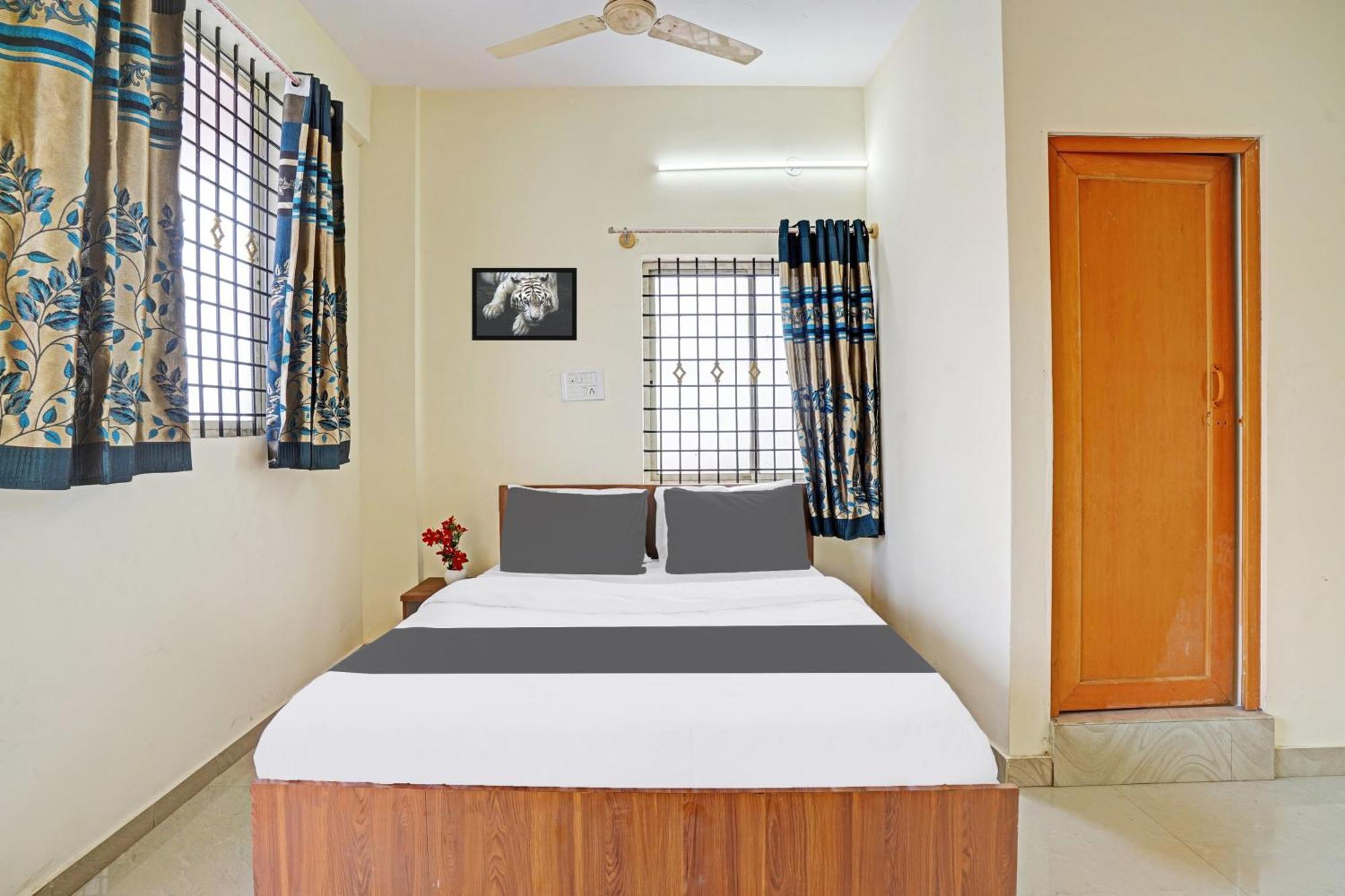 Hotel O Sv Lodge Bangalore Esterno foto